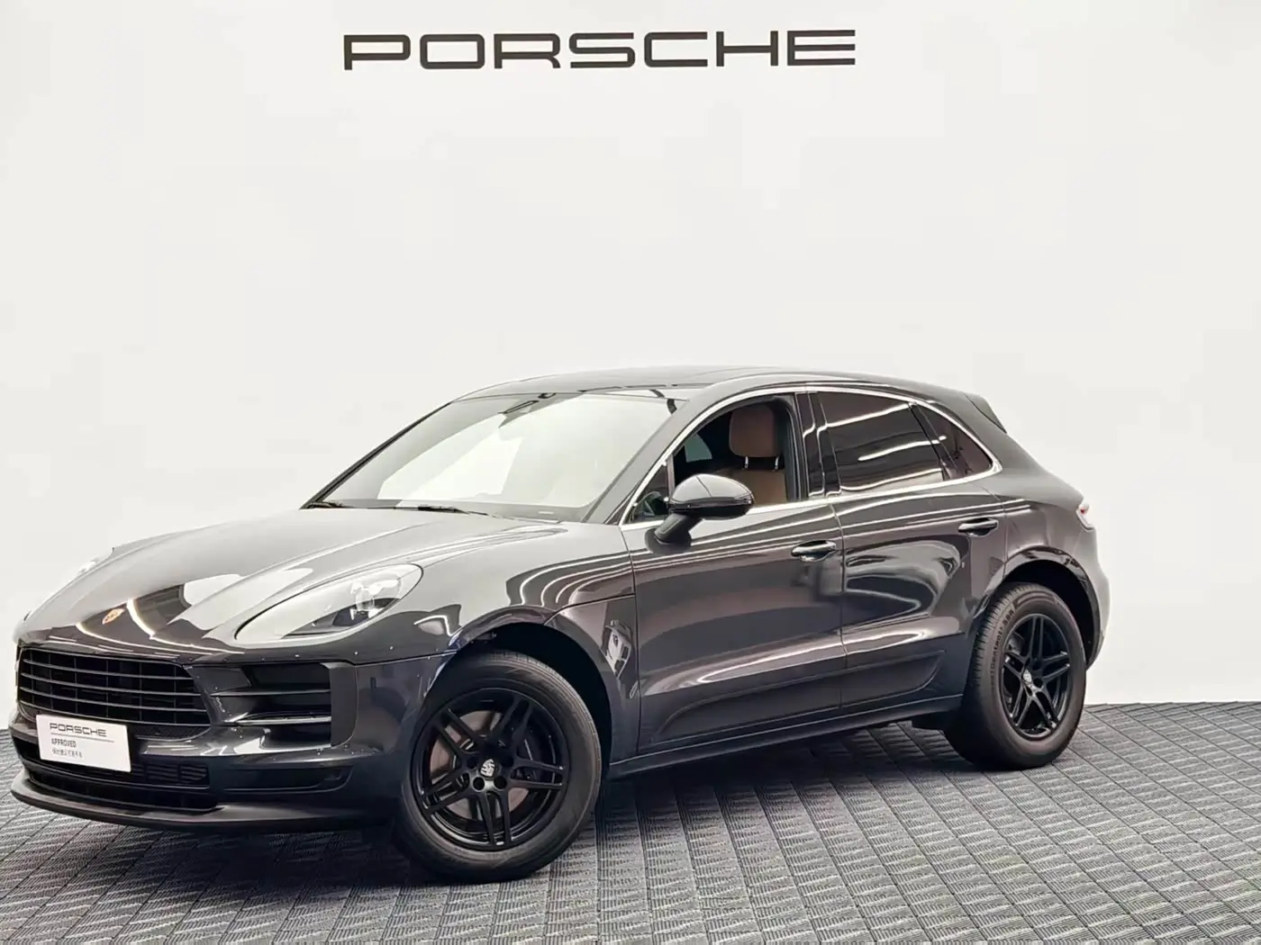 Porsche Macan 2021 — Photo 1/14