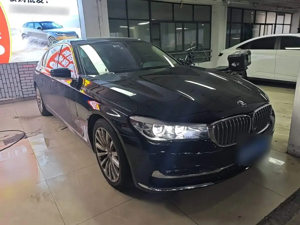 BMW 7 Series 2018 — Photo 3/19