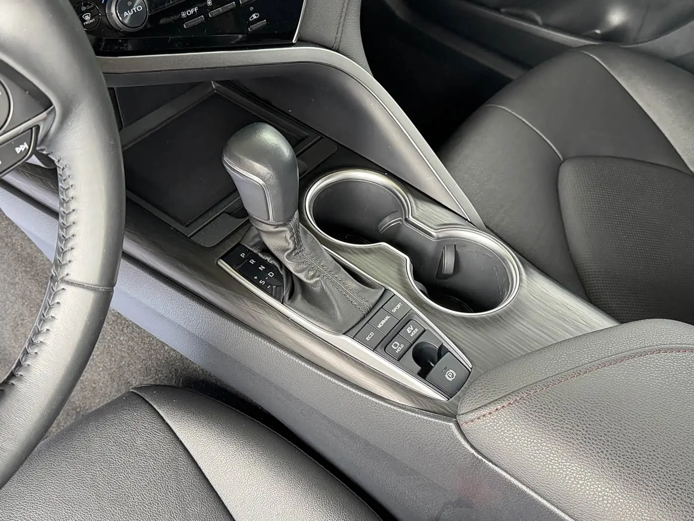 Toyota Camry 2021 — Photo 11/18