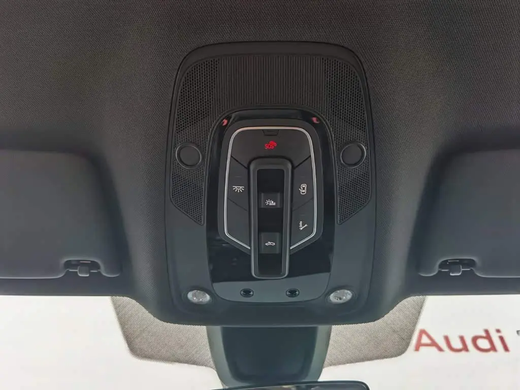 Audi Q5L Sportback 2021 — Photo 19/20