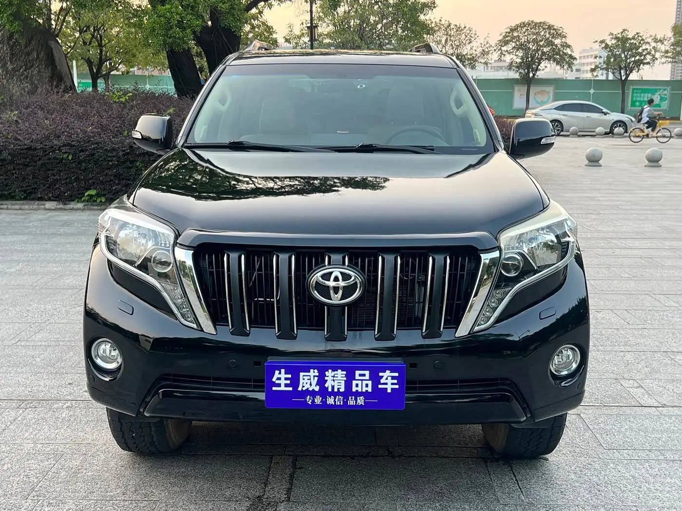Toyota Prado 2016 — Фото 2/20