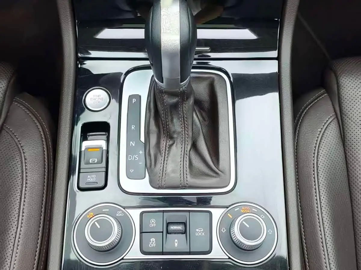 Volkswagen Touareg 2017 — Photo 13/20