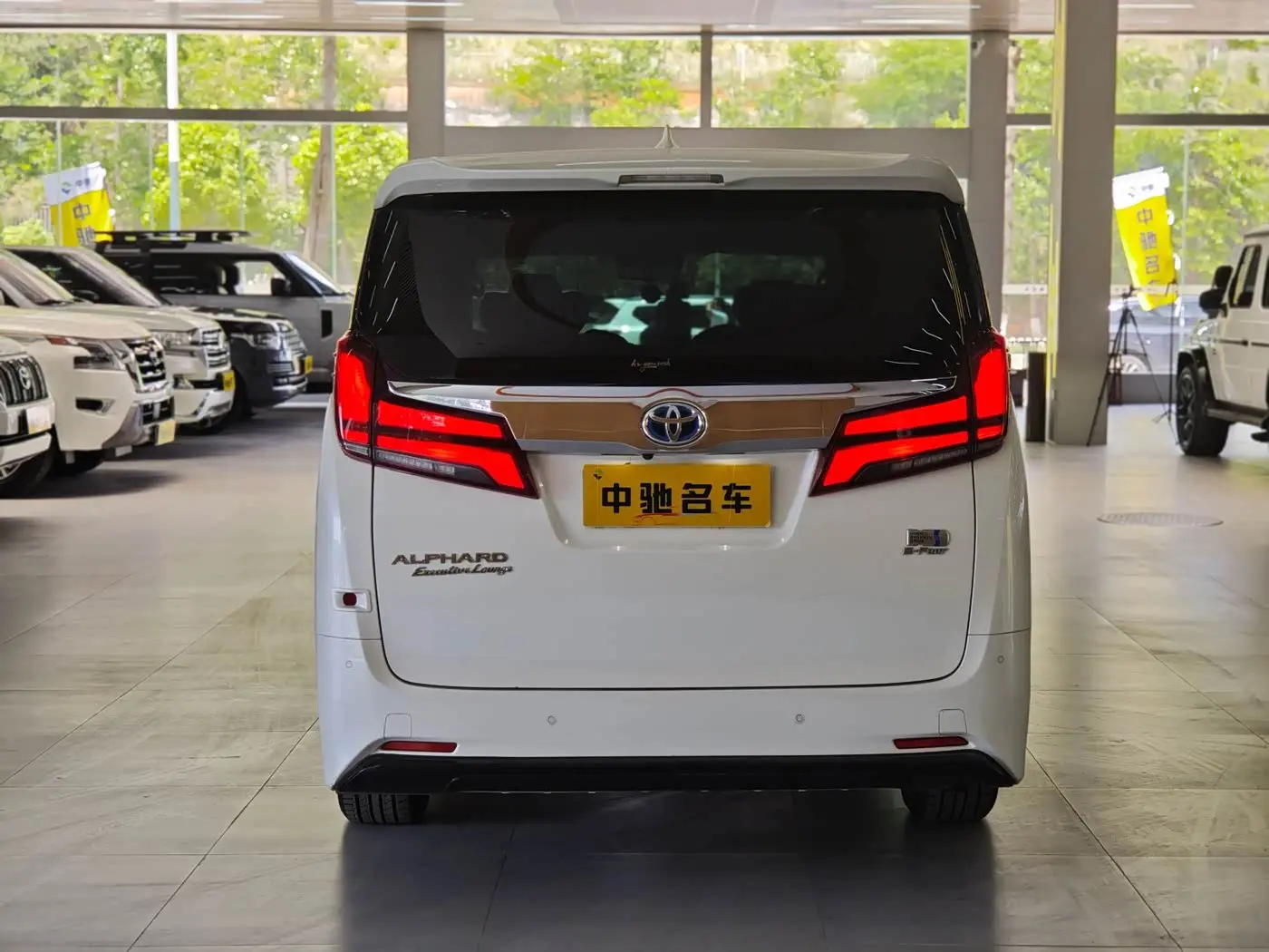 Toyota Alphard 2021 — Фото 6/20