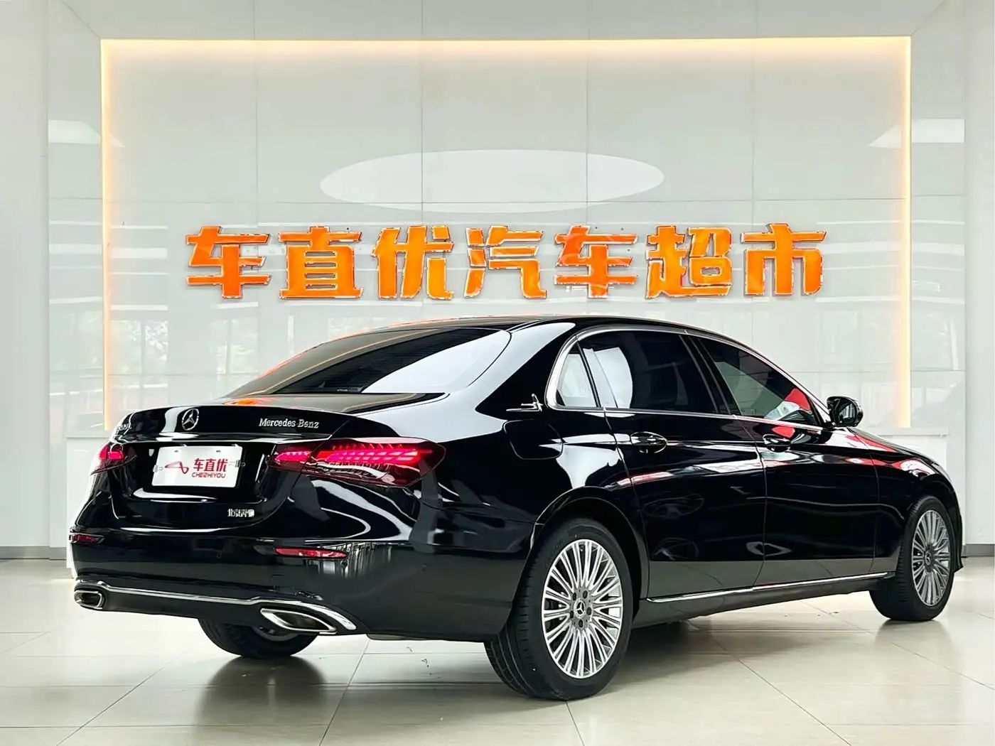 Mercedes-Benz E-Class 2023 — Photo 5/20