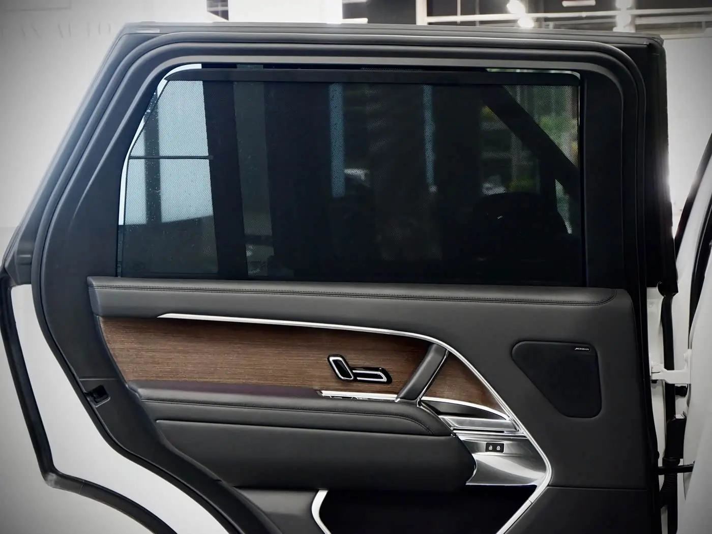 Land Rover Range Rover 2023 — Фото 7/12