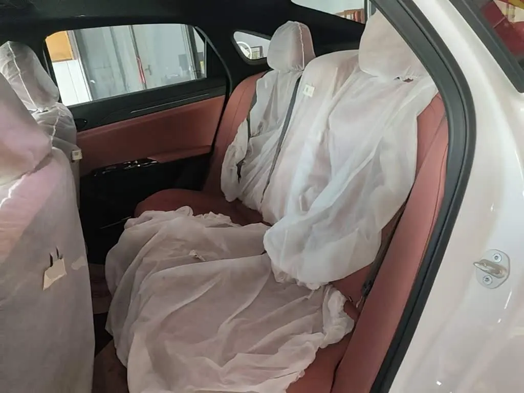 Geely Galaxy Galaxy L6 2026 — Photo 13/20