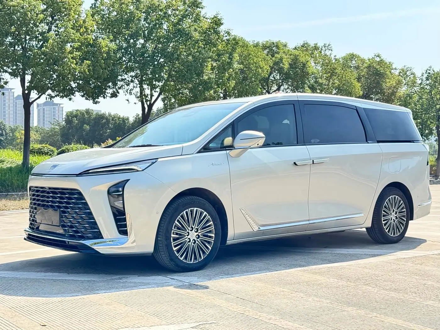 Buick GL8 New Energy, 2025