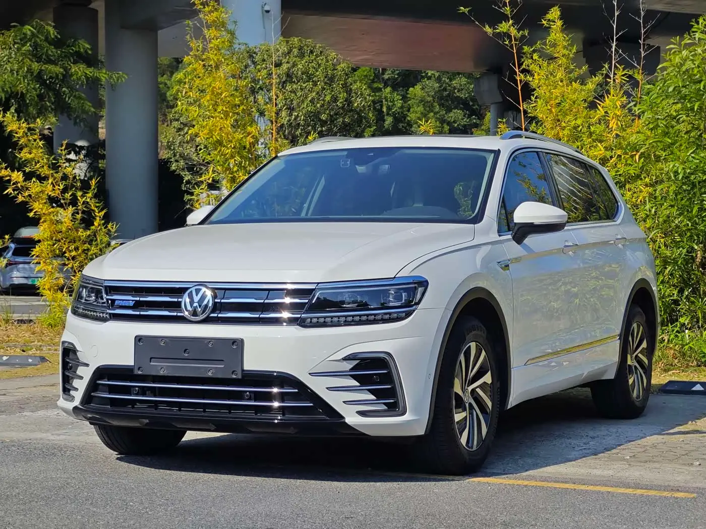 Volkswagen Tiguan L PHEV 2020 — Şəkil 1/18