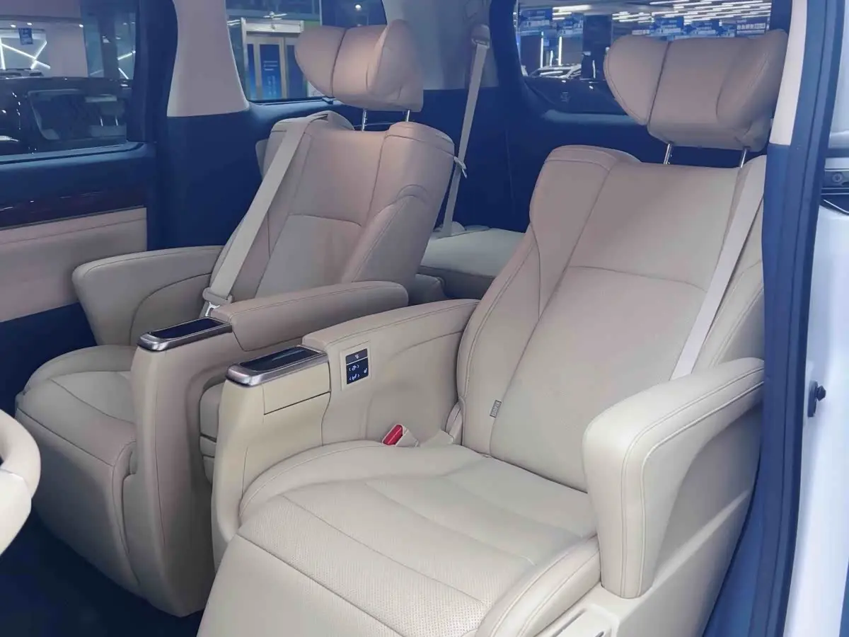 Toyota Alphard 2019 — Şəkil 9/20