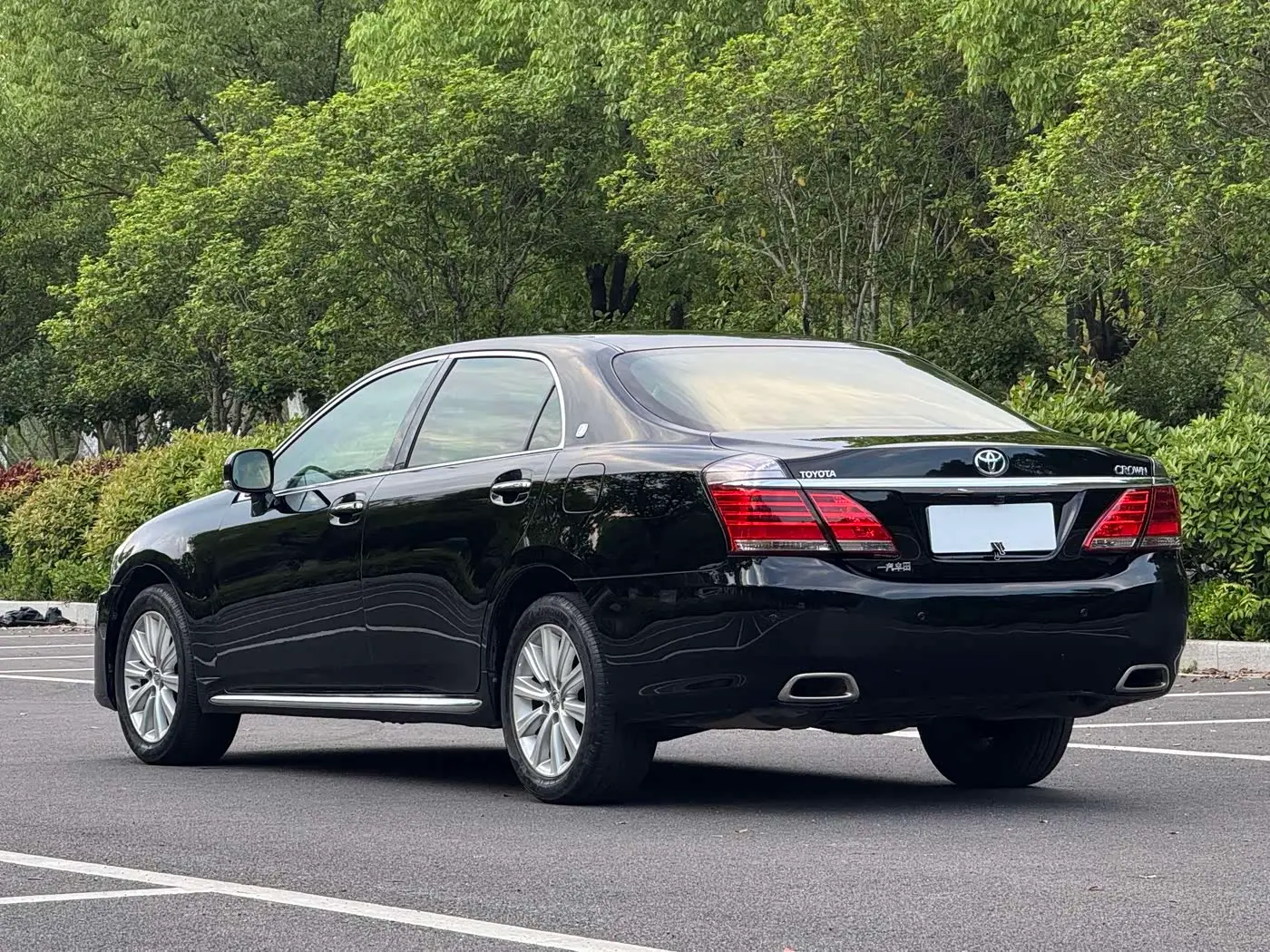 Toyota Crown 2015 — Şəkil 4/16