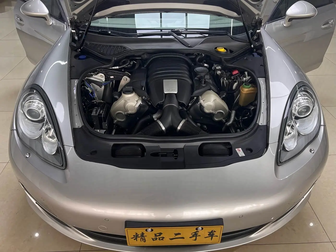 Porsche Panamera 2012 — Photo 16/16