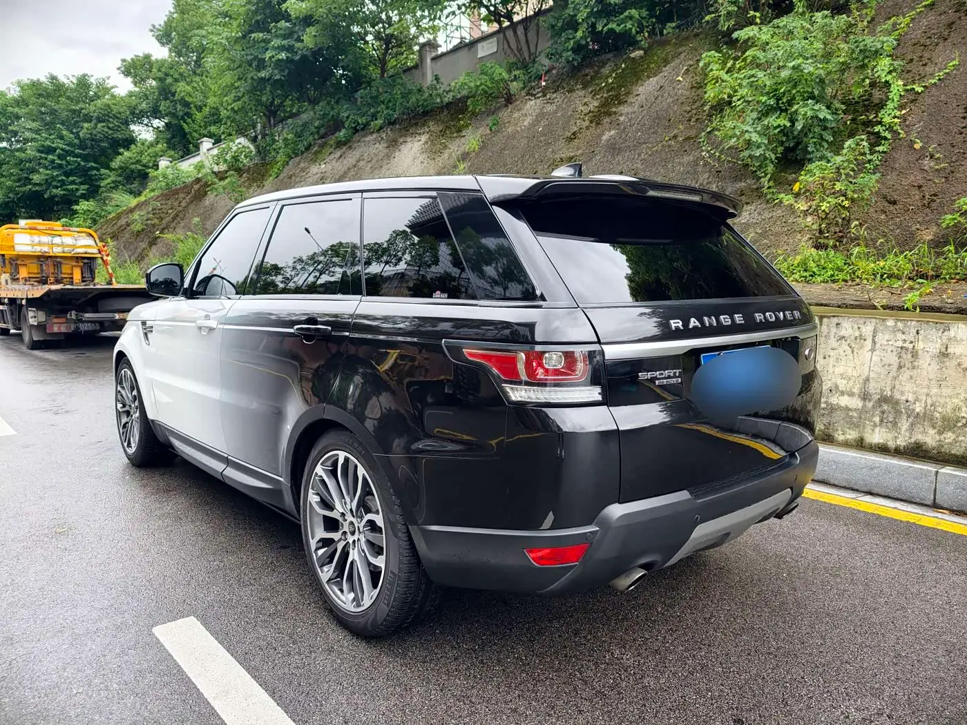 Land Rover Range Rover Sport 2018 — Photo 6/17