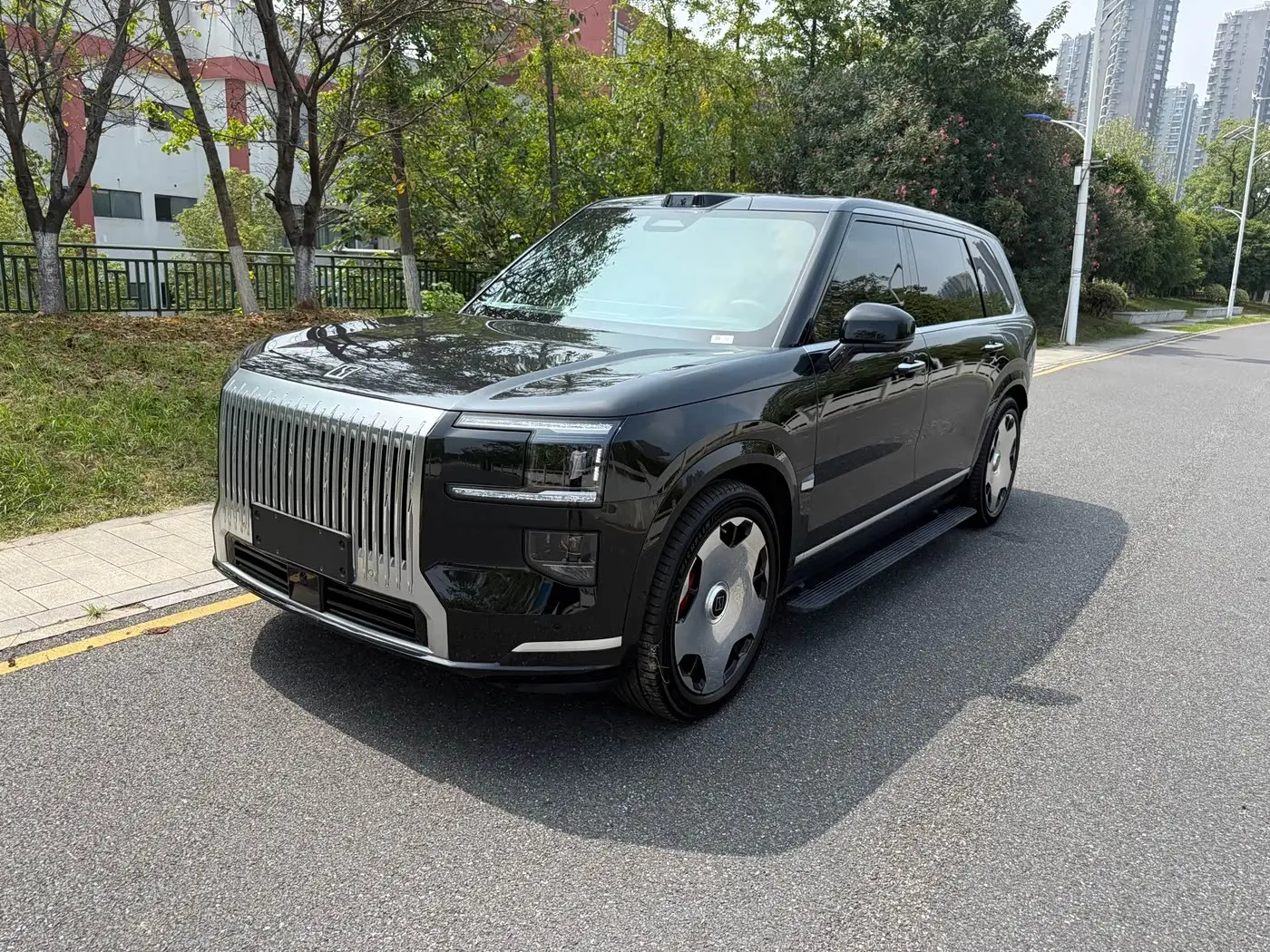 ZEEKR 9X, 2025
