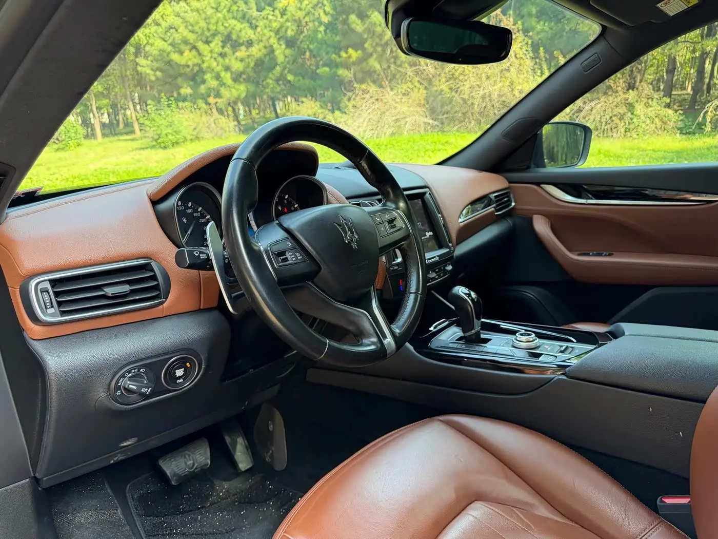 Maserati Levante 2018 — Şəkil 6/12
