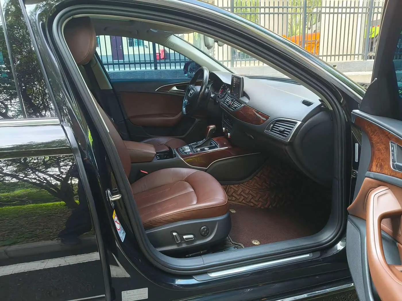 Audi A6L 2016 — Photo 11/14