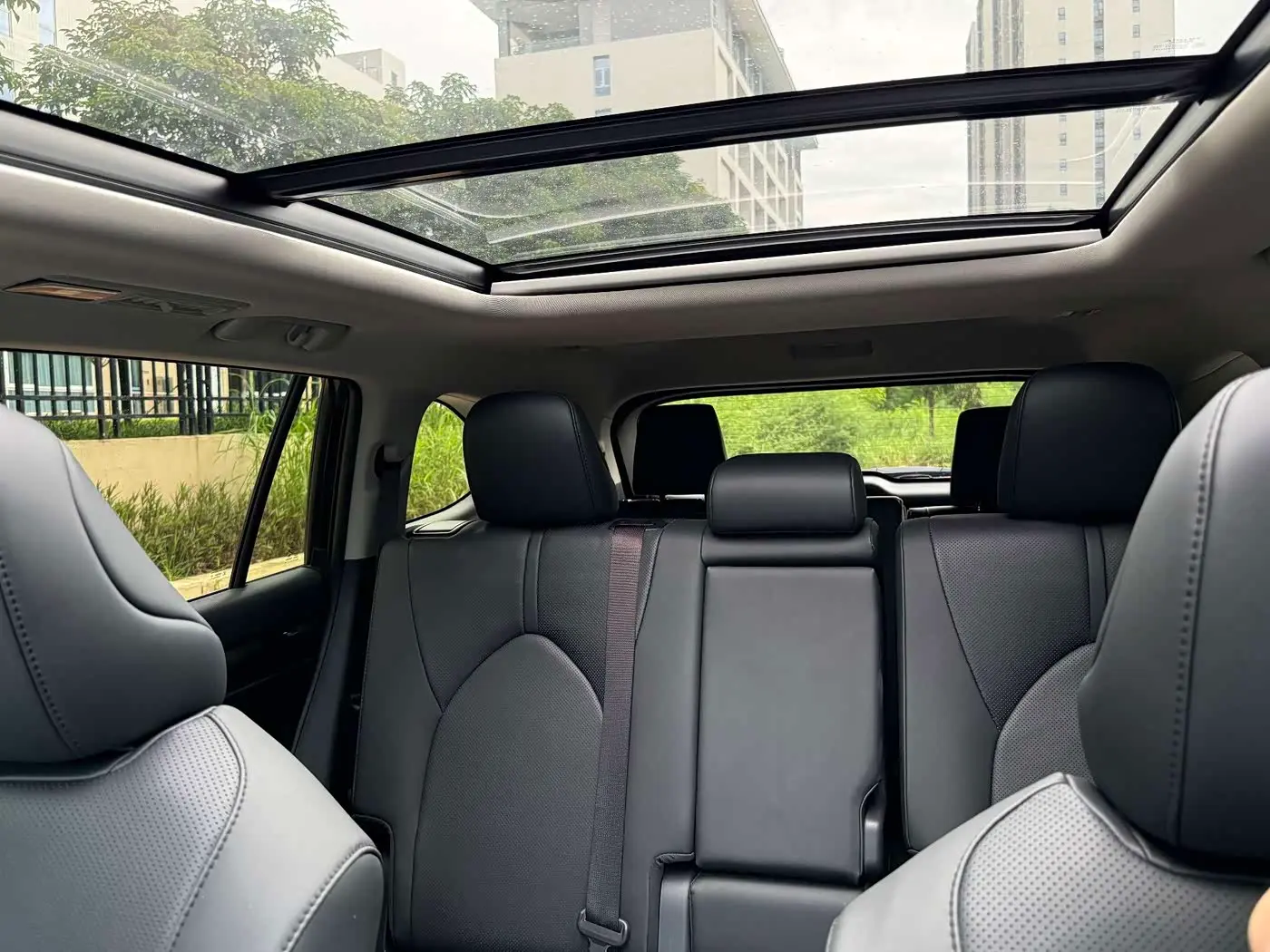 Toyota Highlander 2025 — Şəkil 8/18