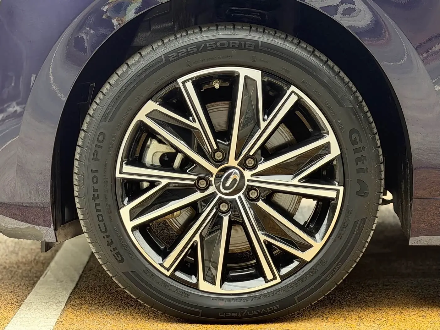 GAC Trumpchi Trumpchi E8 NEV 2023 — Фото 19/19