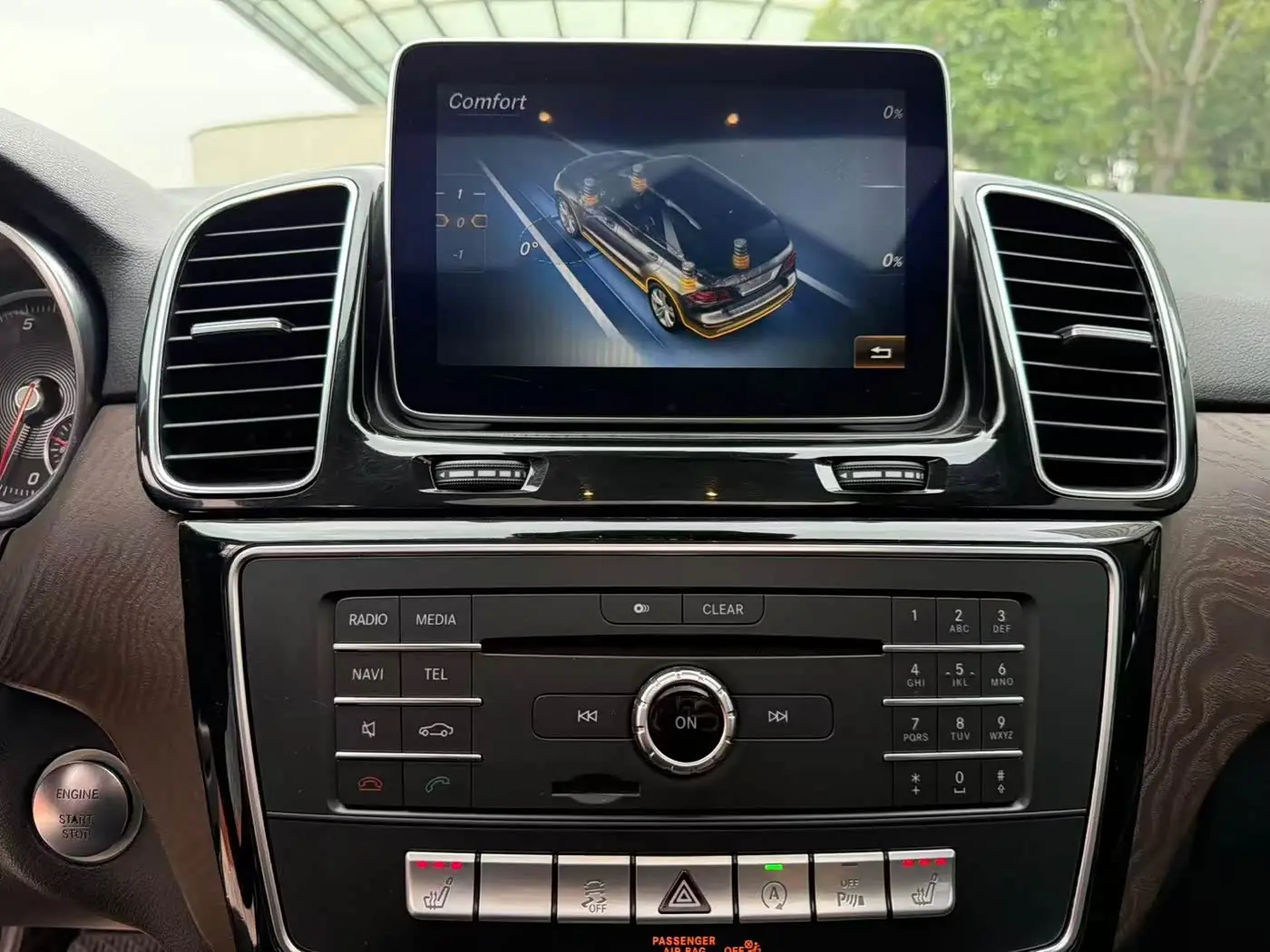 Mercedes-Benz GLE 2015 — Photo 10/20
