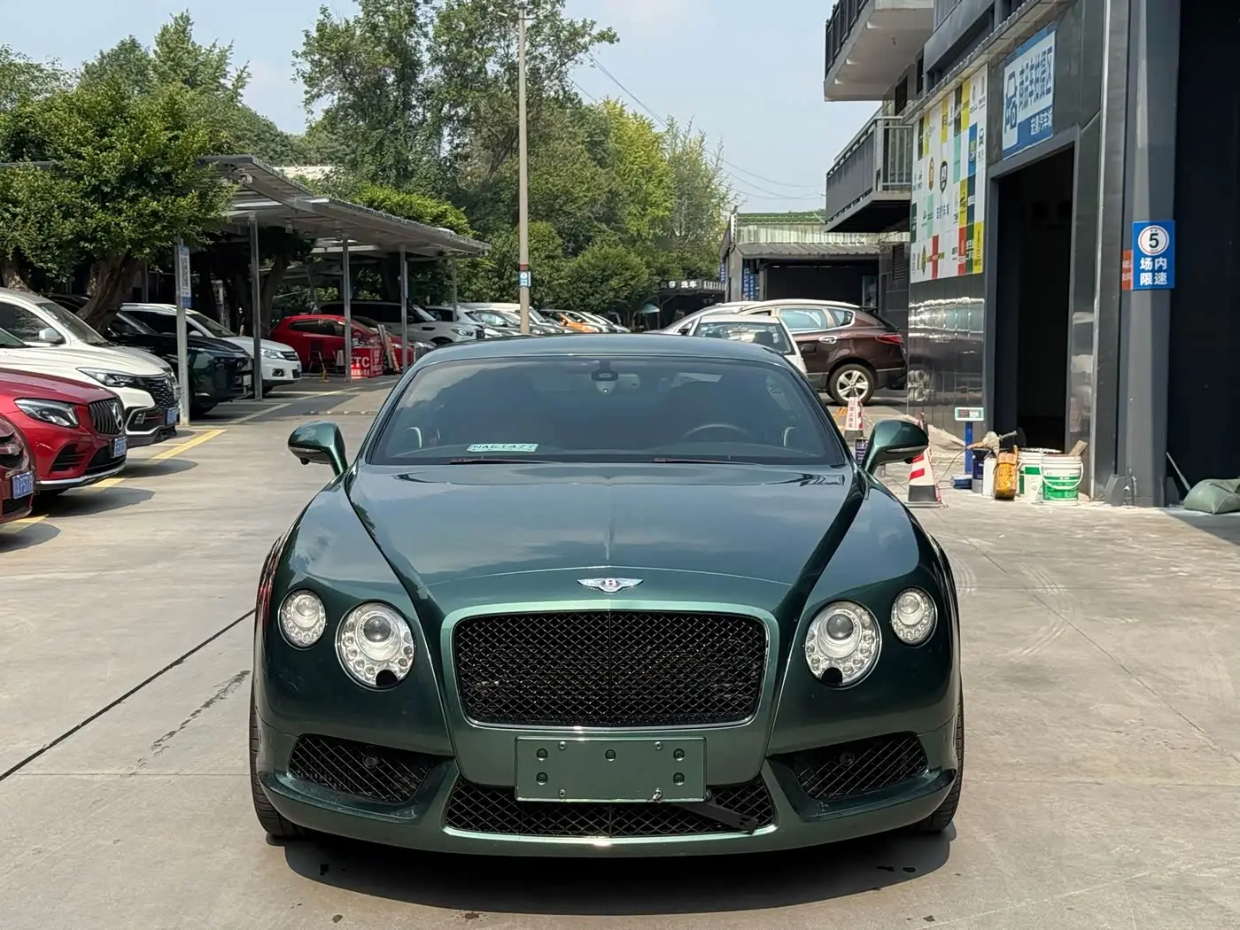 Bentley Continental 2015 — Фото 2/13