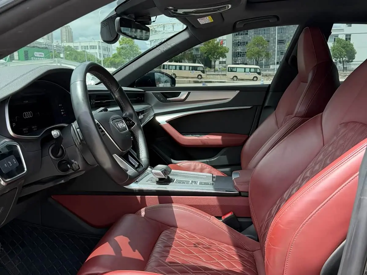 Audi A7L 2024 — Photo 4/10