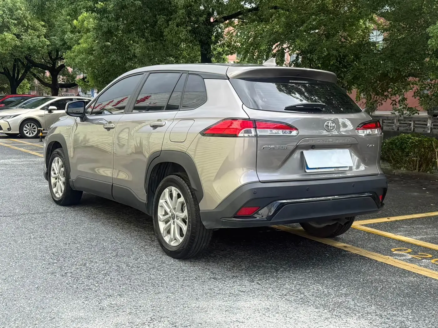 Toyota Frontlander 2025 — ფოტო 4/20