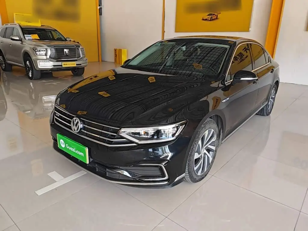 Volkswagen Magotan GTE Plug-in Hybrid 2021 — Photo 1/20