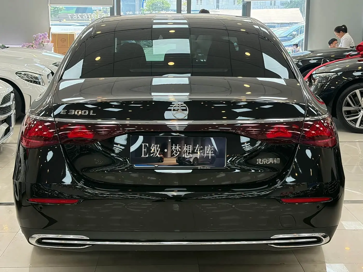 Mercedes-Benz E-Class 2025 — Фото 3/14