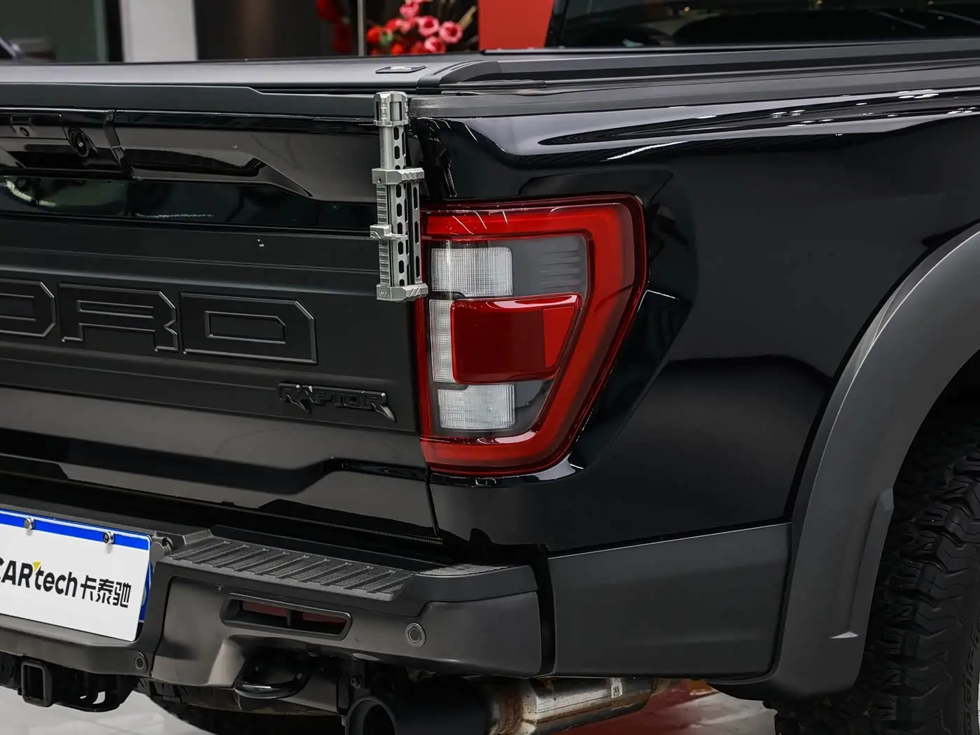 Ford F-150 Raptor 2024 — Фото 9/20