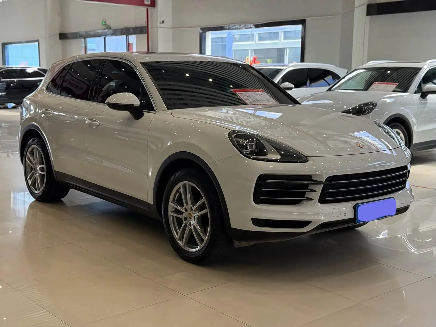Porsche Cayenne 2021 — Photo 3/9