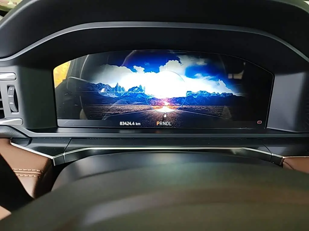 Ford Explorer 2023 — Photo 11/19