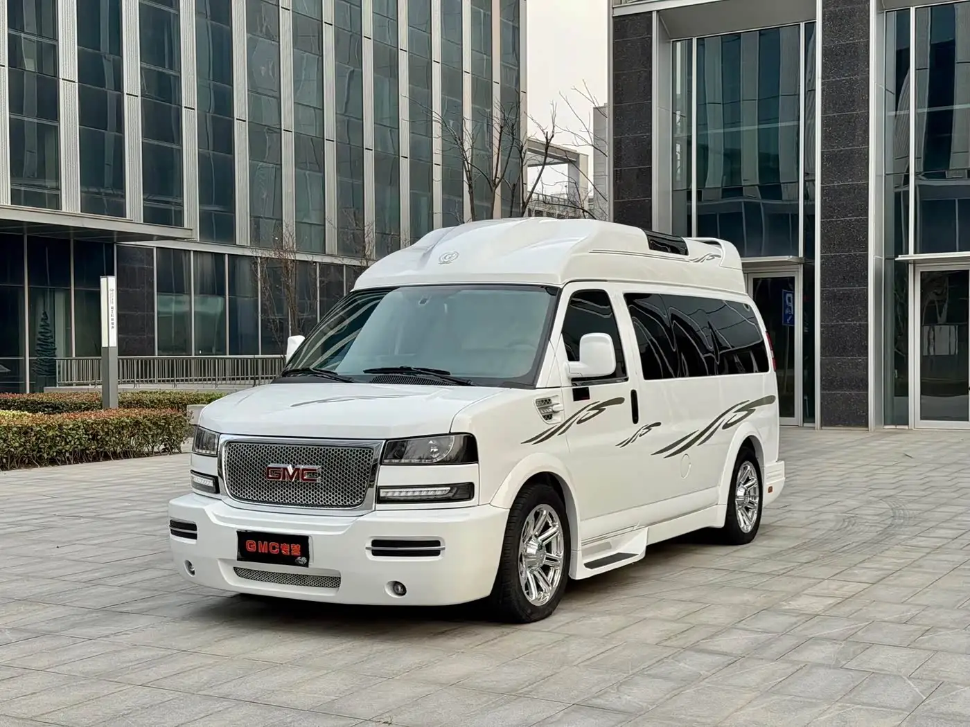 GMC Savana, 2016