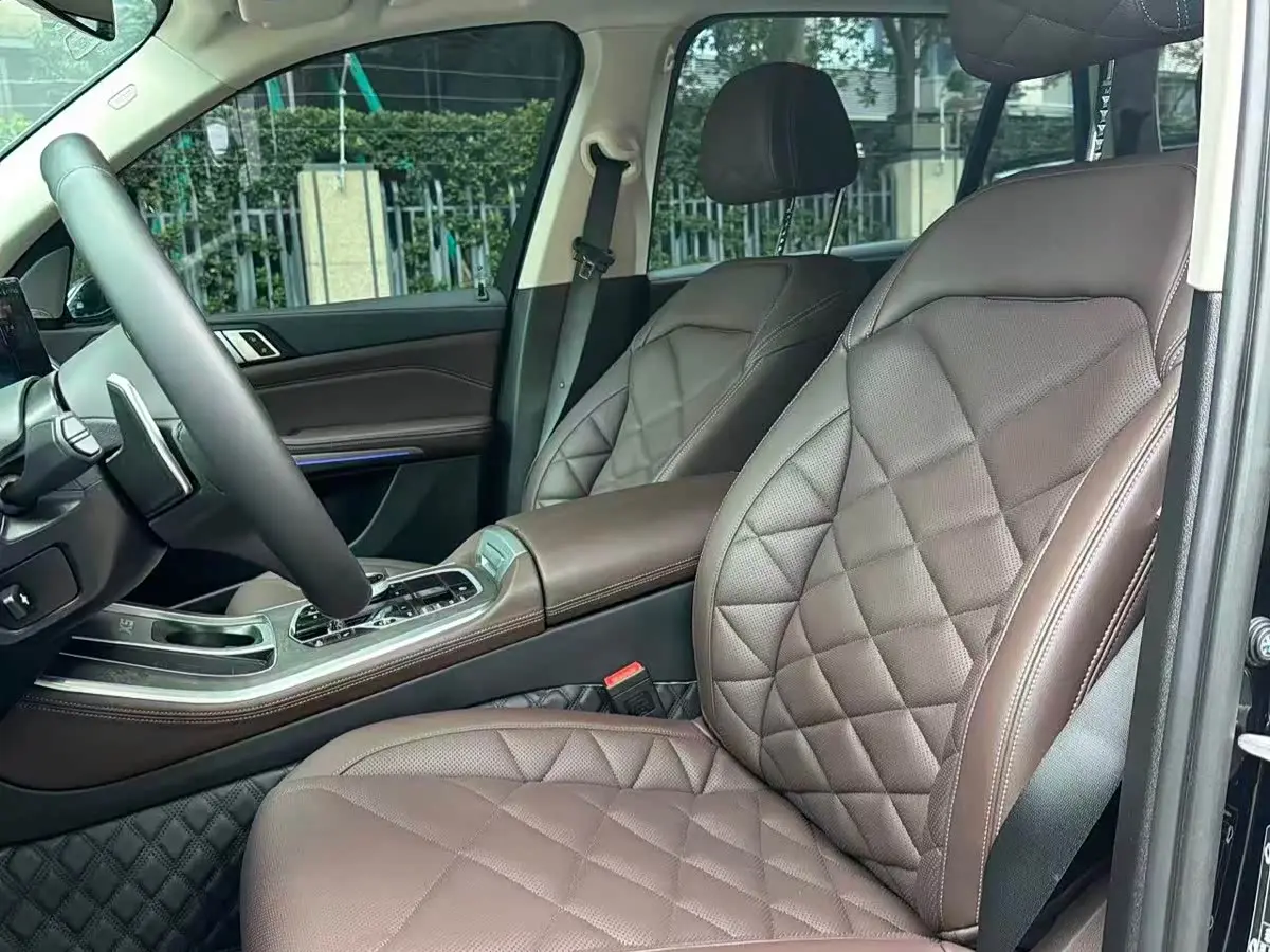 BMW X5 2023 — Photo 8/9