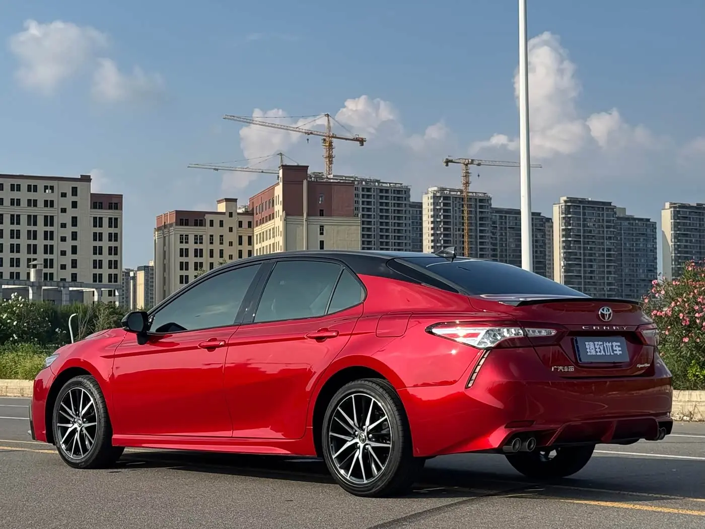 Toyota Camry 2021 — Фото 8/20
