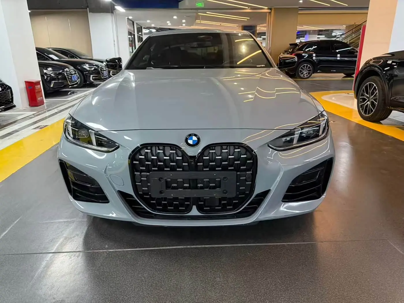 BMW 4 Series 2025 — Фото 2/15