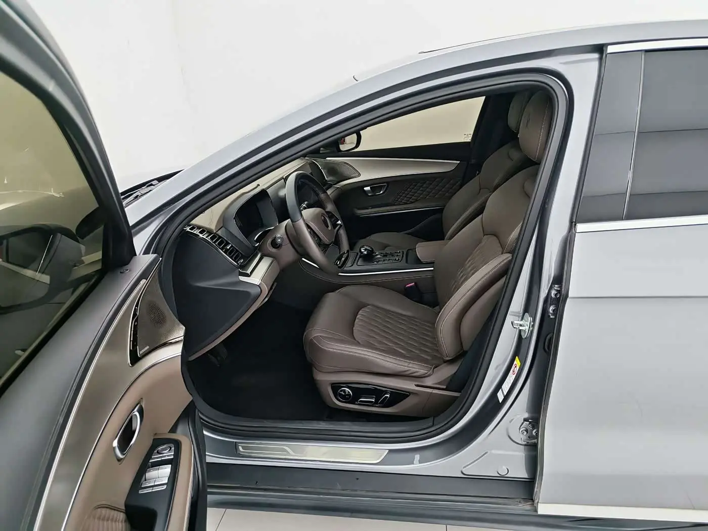 BYD Han 2022 — Şəkil 9/19