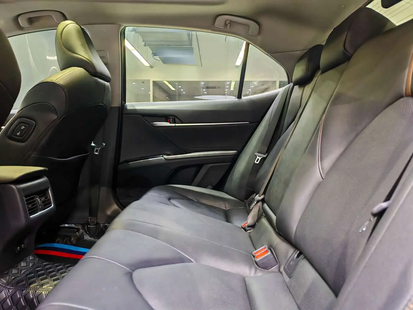 Toyota Camry 2022 — Photo 6/16