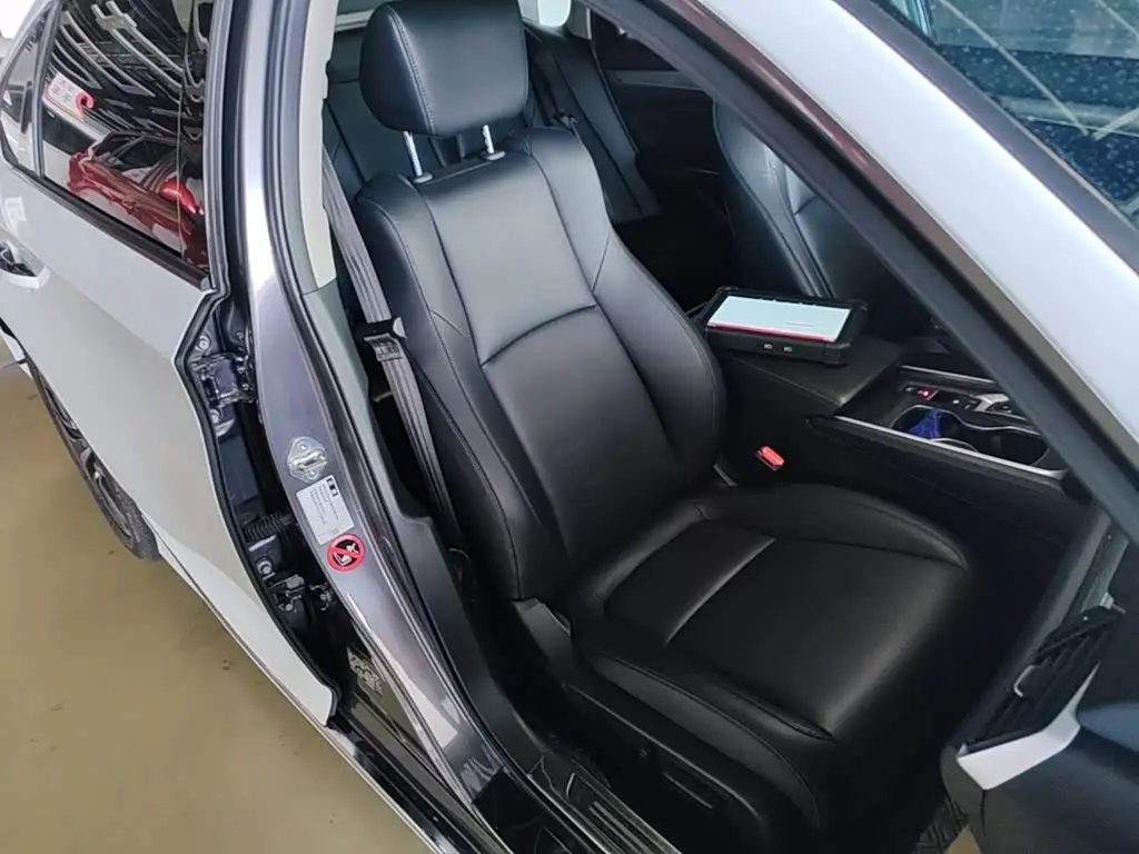 Honda Accord 2021 — Photo 19/19