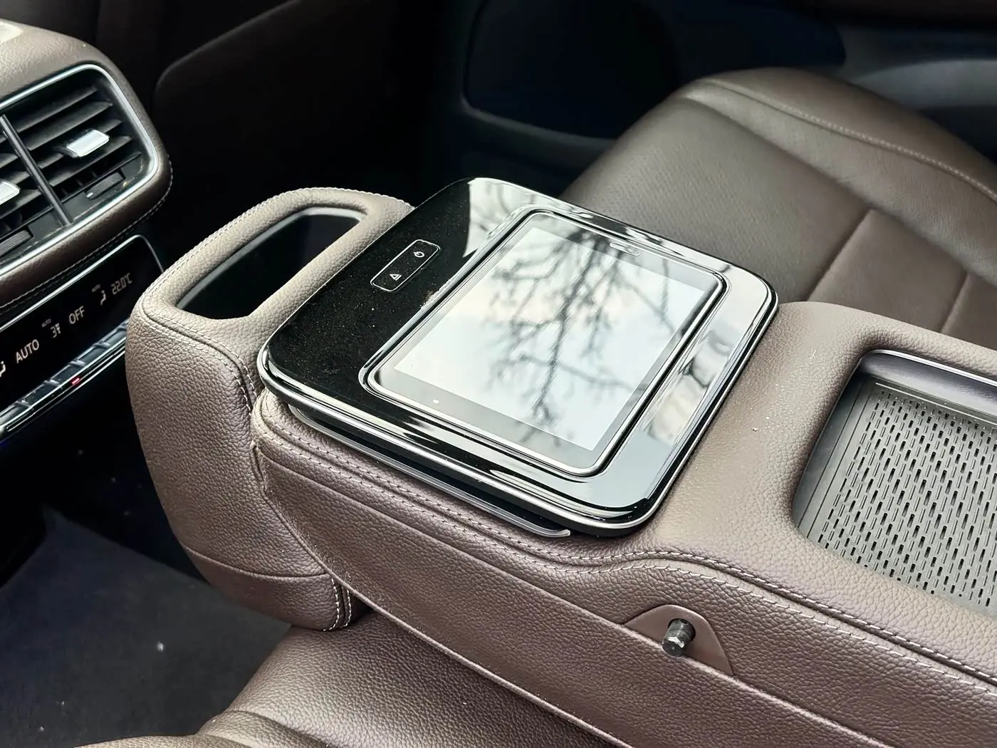 Mercedes-Benz GLS 2022 — Photo 12/17