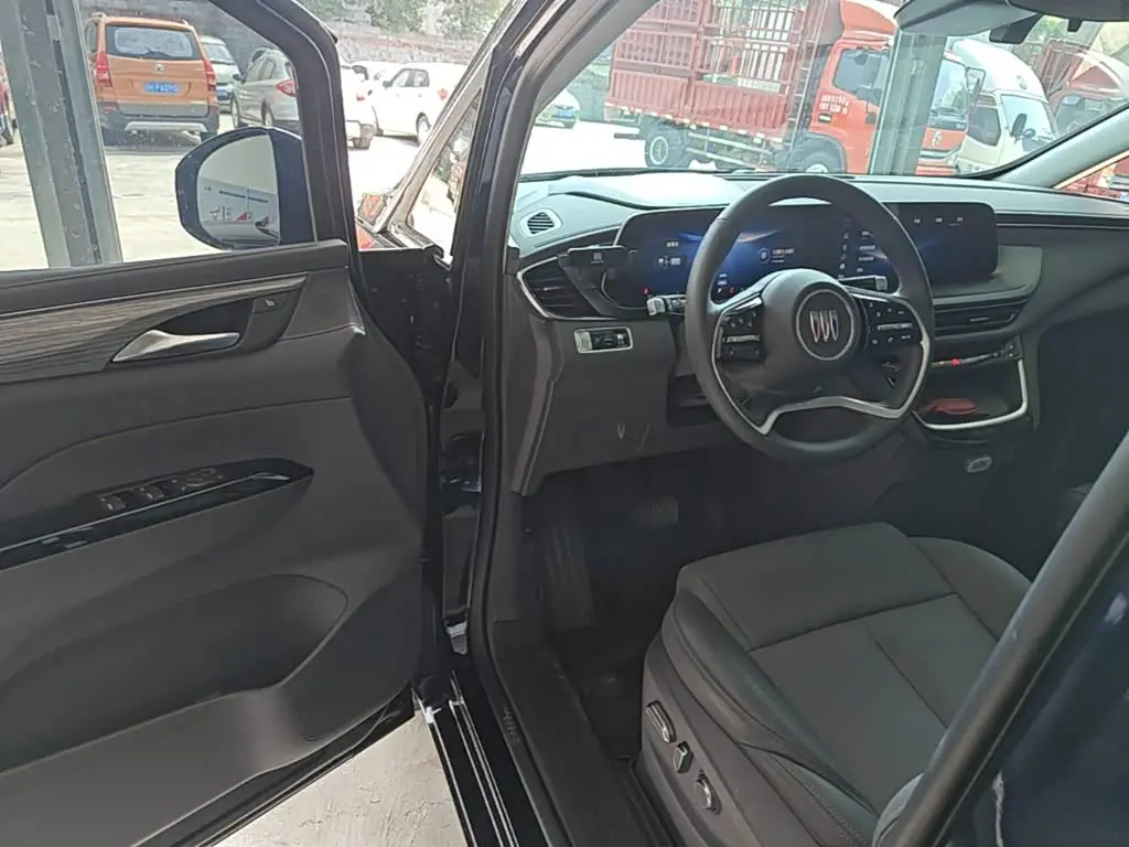 Buick GL8 New Energy 2025 — Photo 12/20