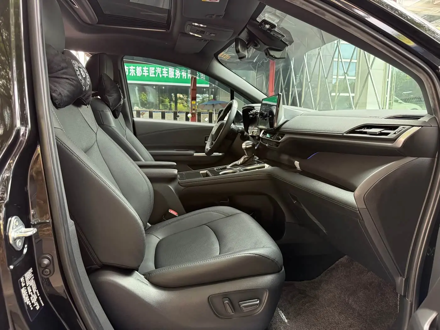 Toyota Sienna 2022 — Photo 10/18