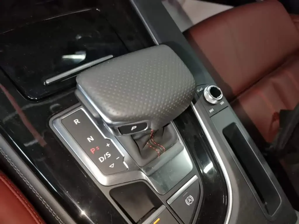 Audi A4L 2026 — Photo 13/19