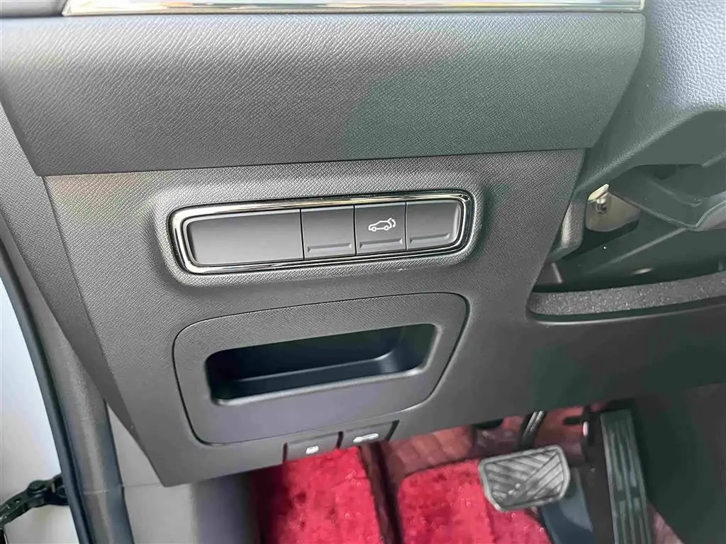 GAC Trumpchi Trumpchi M8 2024 — Photo 10/20