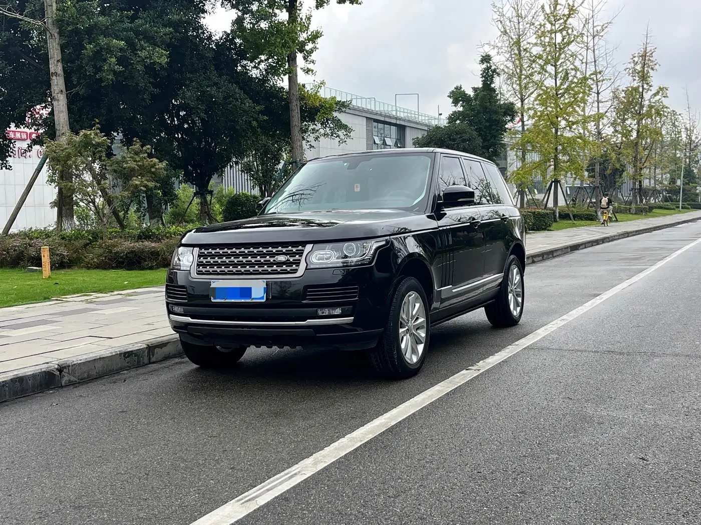 Land Rover Range Rover 2017 — Photo 1/14