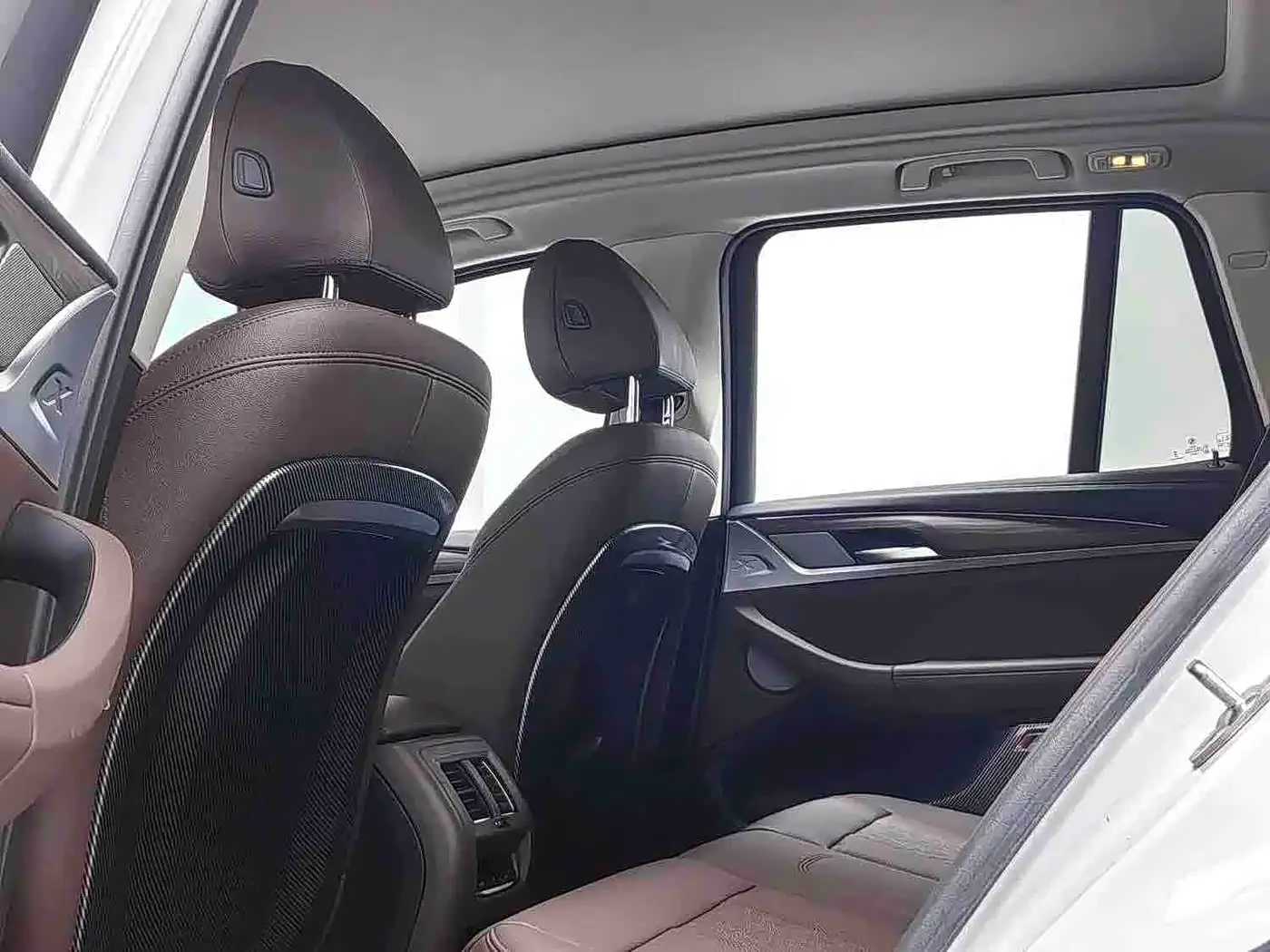 BMW X3 2023 — Photo 8/11