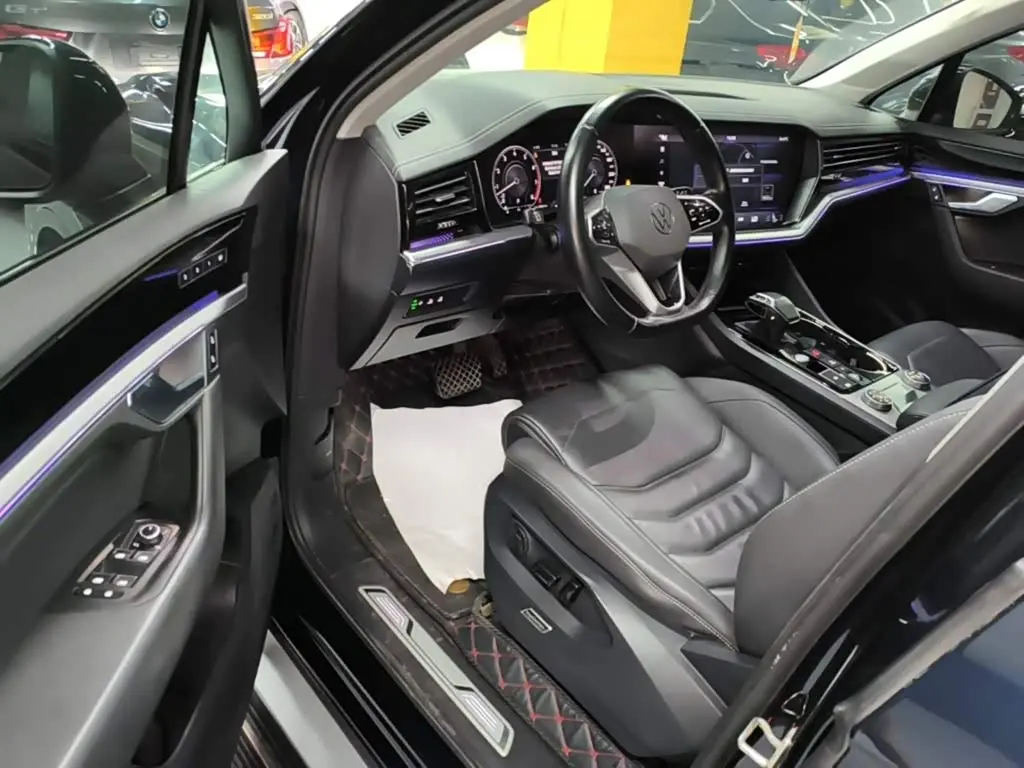 Volkswagen Touareg 2022 — Photo 15/19