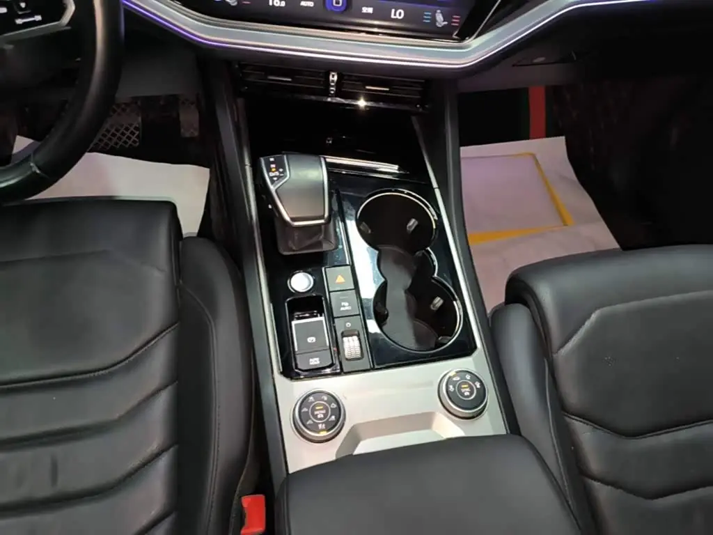 Volkswagen Touareg 2022 — Photo 13/19