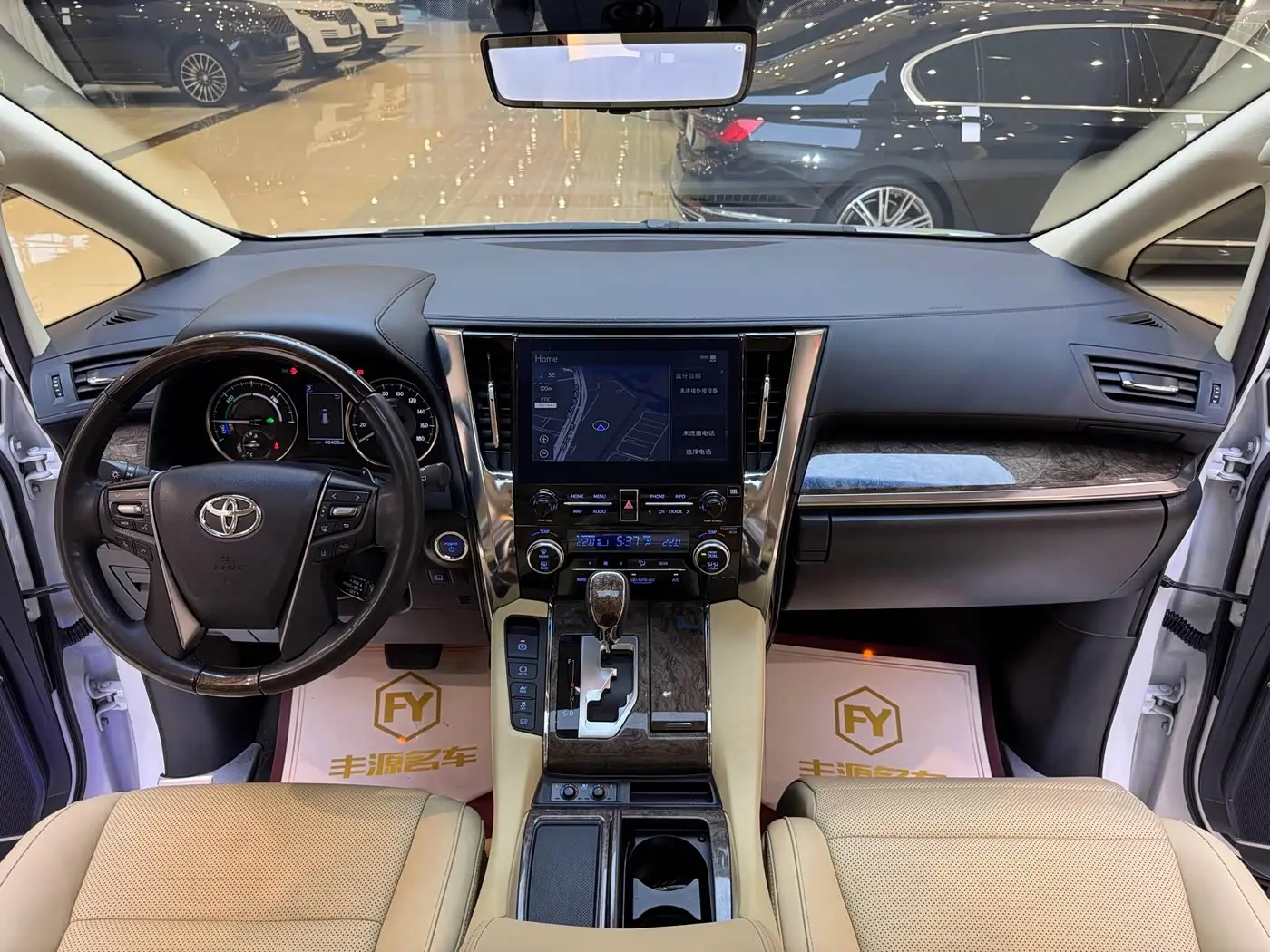 Toyota Vellfire 2023 — Photo 13/20