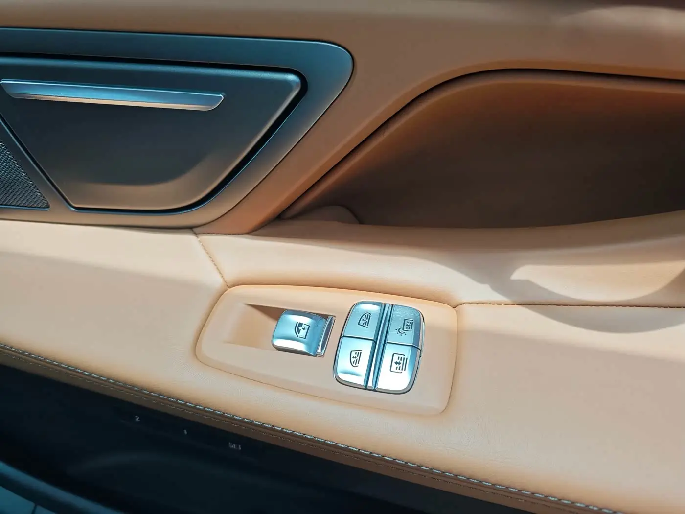 BMW 7 Series 2022 — Photo 18/20