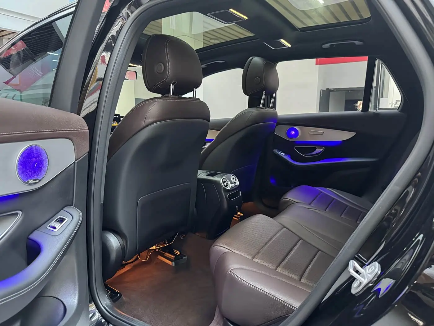 Mercedes-Benz GLC 2022 — Photo 12/20