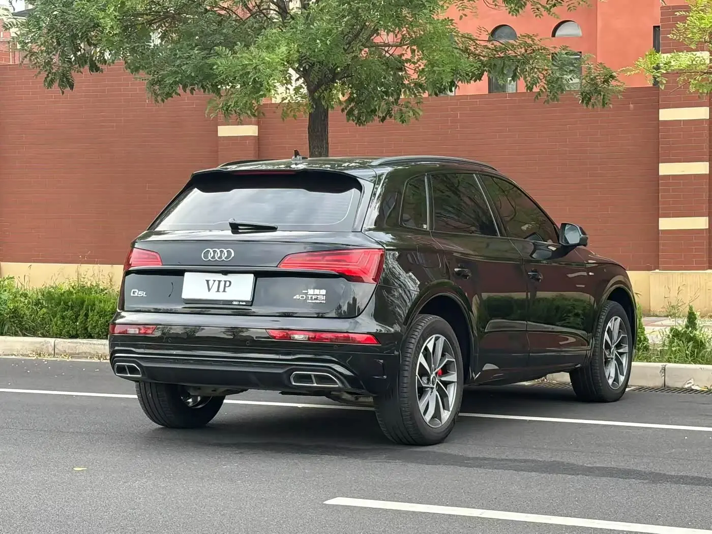 Audi Q5L 2026 — Фото 8/9